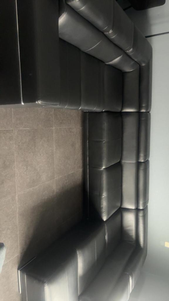 Zwarte hoekbank, Huis en Inrichting, Banken | Bankstellen, Ophalen, 250 tot 300 cm, Gebruikt, Hoekbank