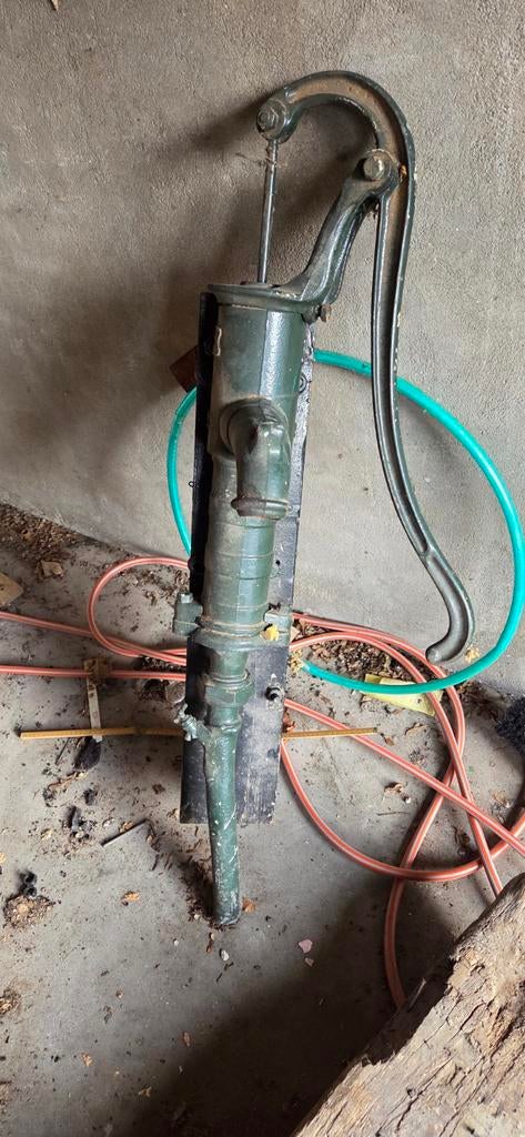 Oude waterpomp, Tuin en Terras, Waterpompen, Ophalen, Gebruikt, Handmatig, Overige typen