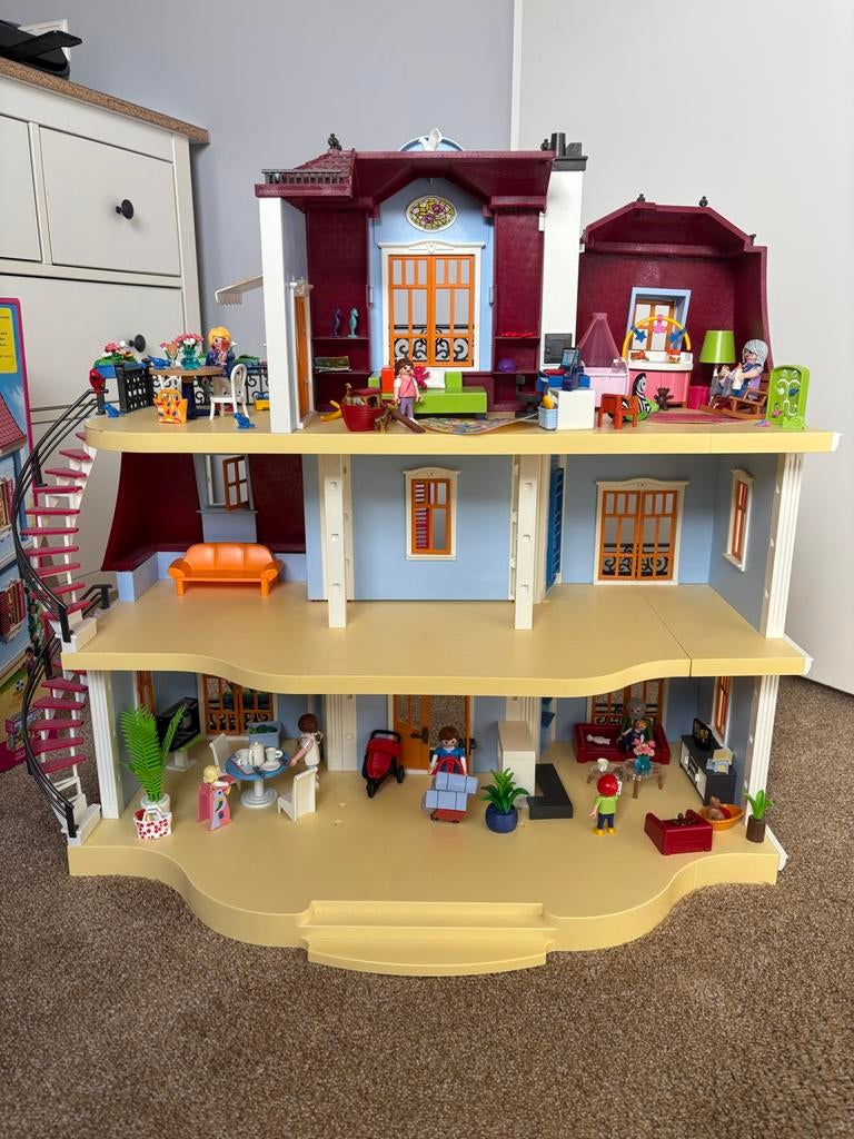 Playmobil groot huis, konijnenhok en dierenverzorging, Ophalen, Gebruikt, Poppenhuis
