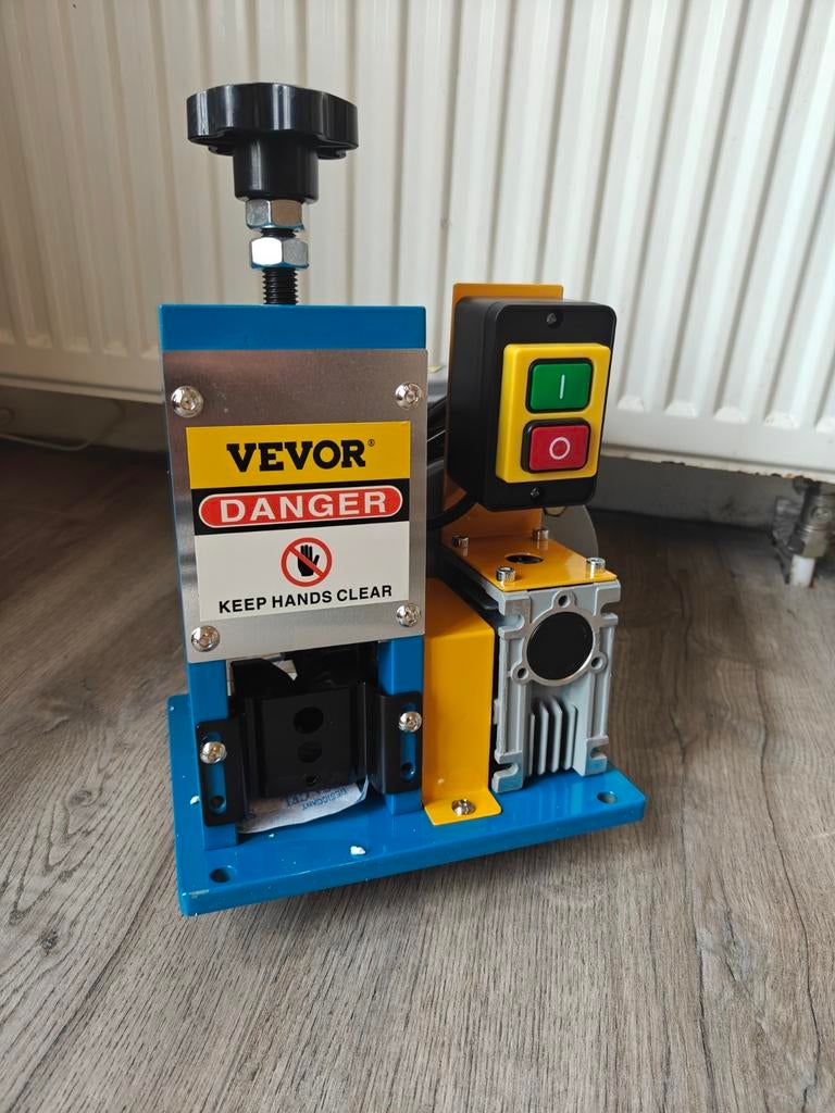 Nieuwe Draadstripmachine - Efficiënt en Veilig, Ophalen of Verzenden, Nieuw, Kabel of Snoer