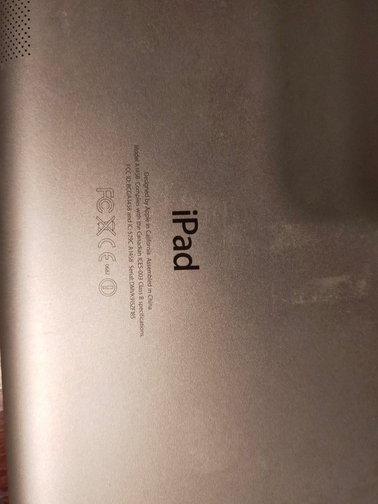 Defect iPad's voor onderdelen twee stuks, Computers en Software, Apple iPads, Apple iPad, Niet werkend, 16 GB, Ophalen