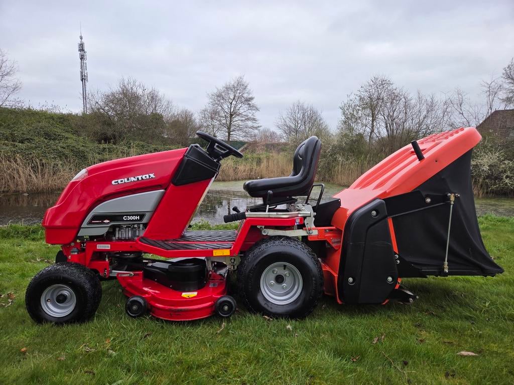 Countax Professionele Zitmaaier met bladveger in nieuwstaat, Ariens, Countax, Ophalen of Verzenden, Zo goed als nieuw