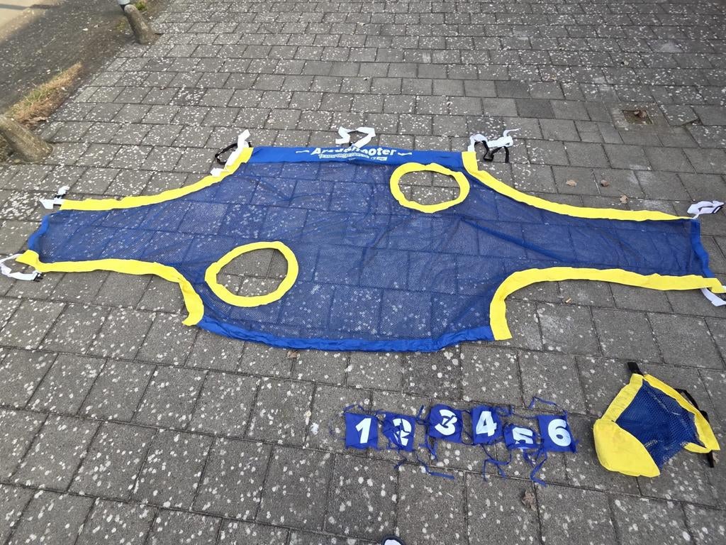 Voetbalnet met schietgaten voor O8 t/m O12 goal, Ophalen of Verzenden, Gebruikt, Overige typen