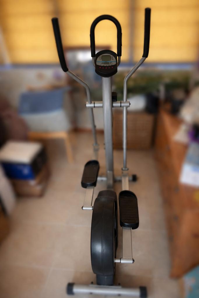 Te koop zeer degelijke Pliant Crosstrainer, Ophalen, Zo goed als nieuw, Crosstrainer