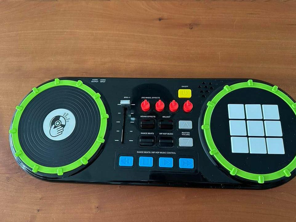 Kinder DJ-set met licht en geluid, Muziek en Instrumenten, Dj-sets en Draaitafels, Ophalen of Verzenden, Zo goed als nieuw, Dj-set
