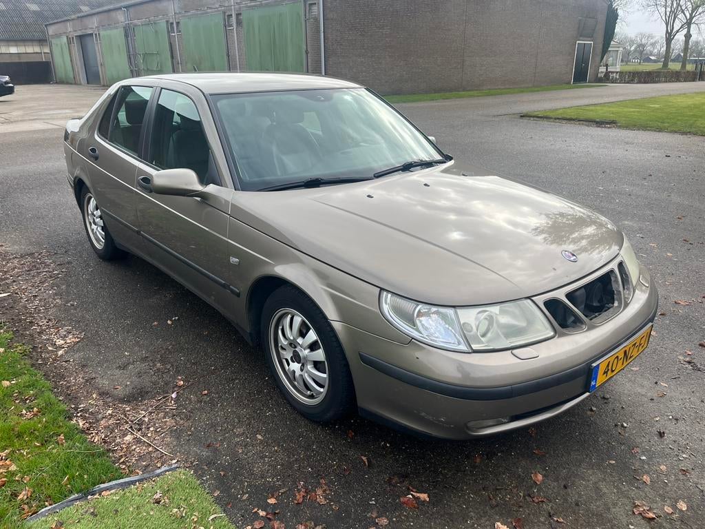 Saab 9-5 Vector Sedan onderdelen te koop.Zie lijst hieronder, Ophalen, Saab