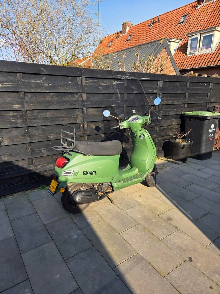 Agm vx50 lees advertentie, Fietsen en Brommers, Snorfietsen en Snorscooters, Ophalen, Gebruikt, Benzine, Overige merken