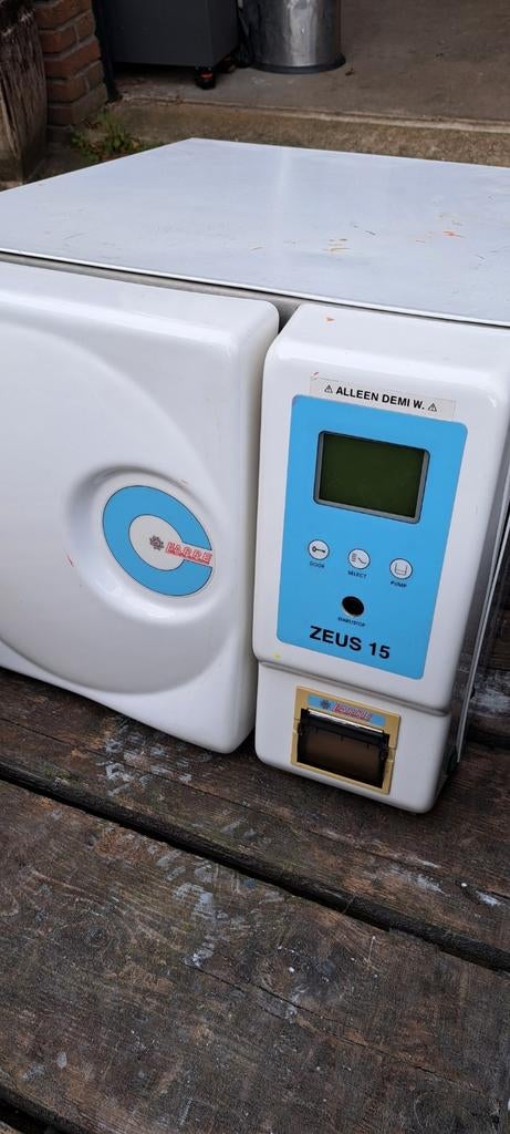 Sterilisatie apparaat Zeus 15 uit tattoo/ piercing shop, Ophalen