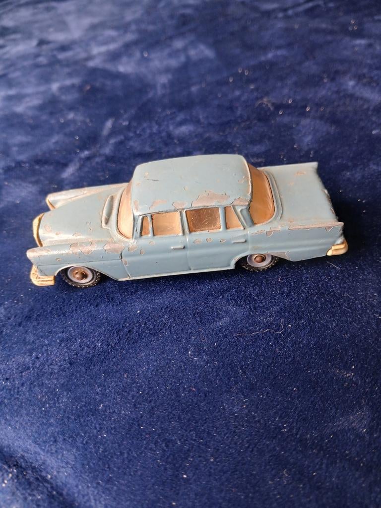 Mercedes 220 SE. Dinky toys, opknapper, Hobby en Vrije tijd, Modelauto's | 1:43, Ophalen of Verzenden, Gebruikt, Auto, Dinky Toys