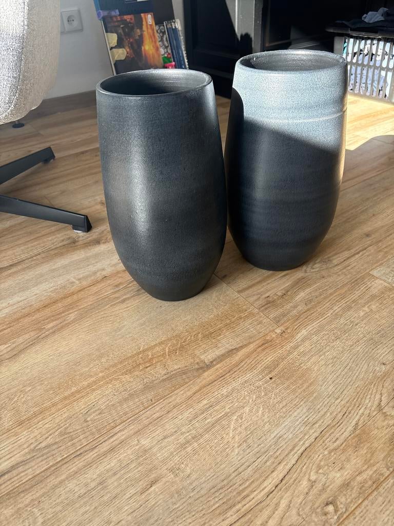 Set van 2 zwart/grijze bloempotten - 35 cm hoog, Overige materialen, Gebruikt, Rond, Binnen