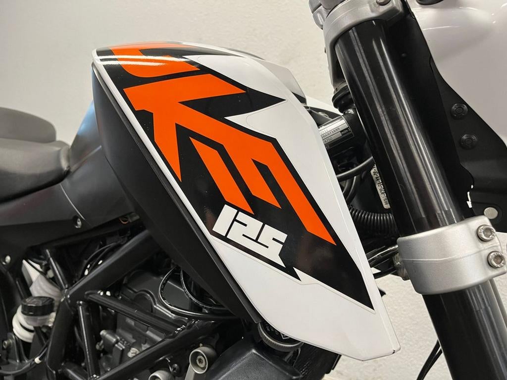 KTM 125 DUKE (bj 2016) - foto 3
