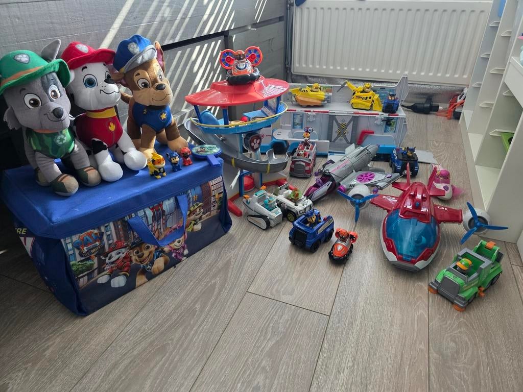 Grote Paw Patrol speelgoed collectie met uitkijktoren, Ophalen of Verzenden, Gebruikt, Jongen of Meisje