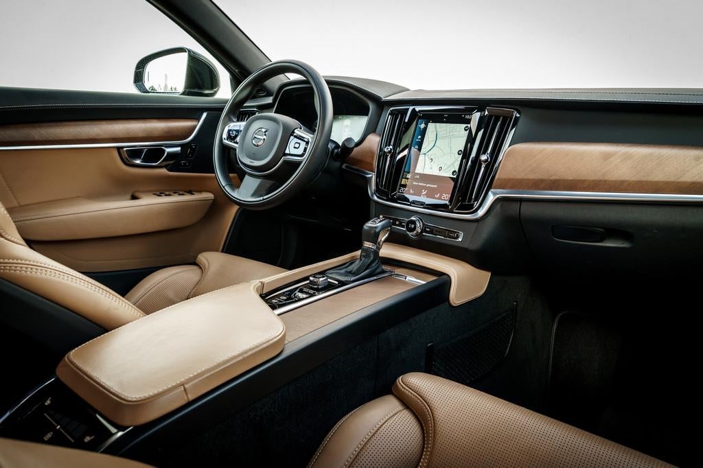 Volvo S90 2.0 T4 Inscription Luxury | Adapt. Cruise | Schuif, Auto's, Volvo, 15 km/l, Euro 6, Zwart, 1603 kg