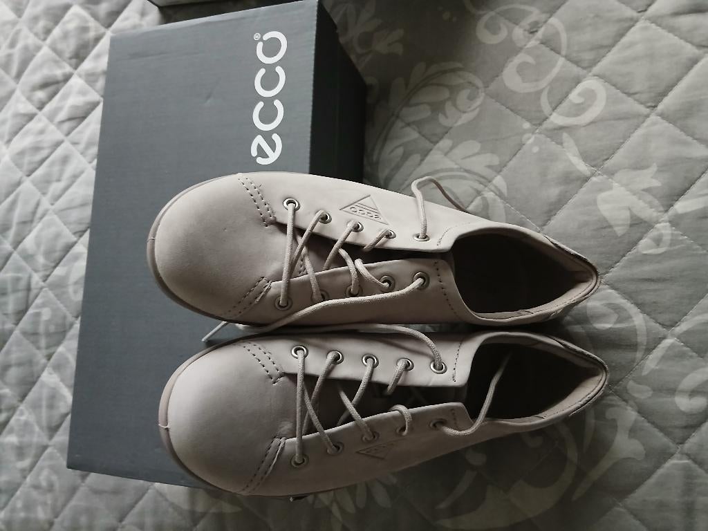 TE KOOP; NIEUWE ECCO GRIJZE DAMES SCHOENEN IN MAAT 38, Ophalen, Ecco, Overige typen, Nieuw