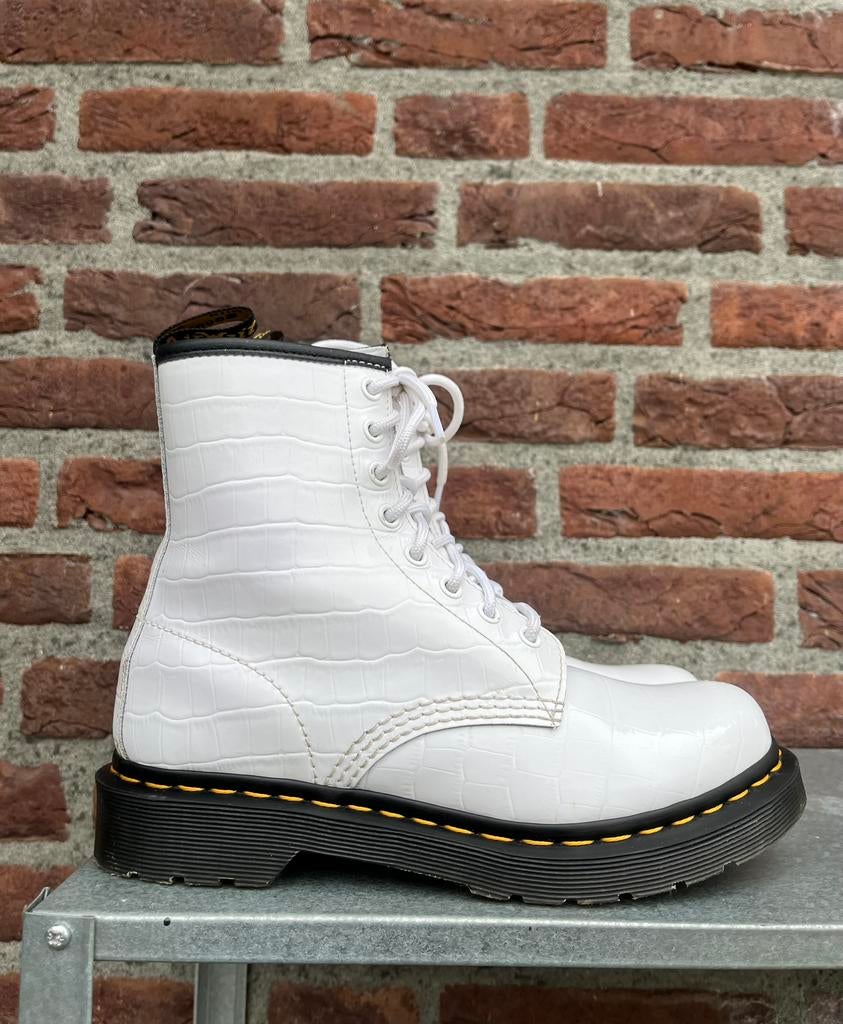 Dr. Martens 1460 W Croco wit maat 38, Kleding | Dames, Schoenen, Gedragen, Lage of Enkellaarzen, Wit, Ophalen of Verzenden