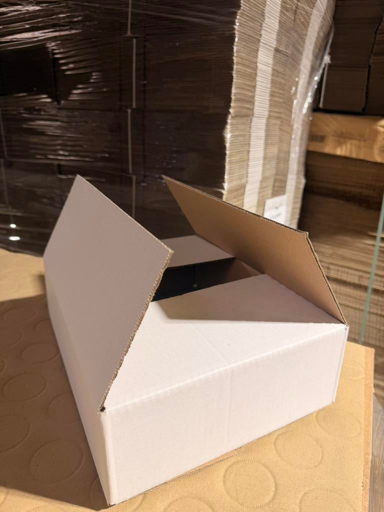 Dozen wit 530x245x130mm en 345x260x98 mm, Zakelijke goederen, Ophalen