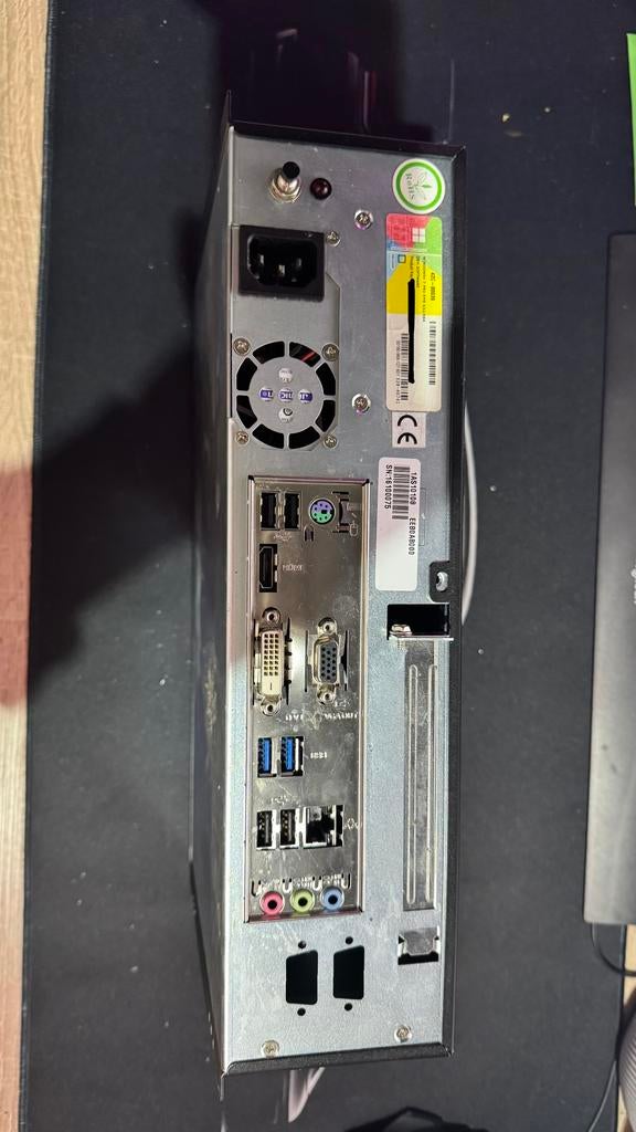 Asus 19 inch rack Server PC - Windows 10 Pro, Ophalen of Verzenden, Gebruikt, Minder dan 4 GB, 3 tot 4 Ghz