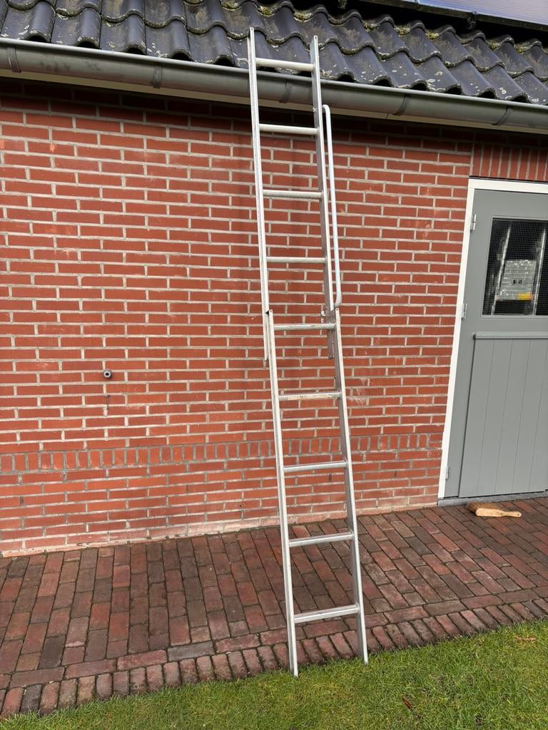 Zoldertrap, vlizotrap, Doe-het-zelf en Verbouw, Ladders en Trappen, Ophalen, Zo goed als nieuw, 2 tot 4 meter