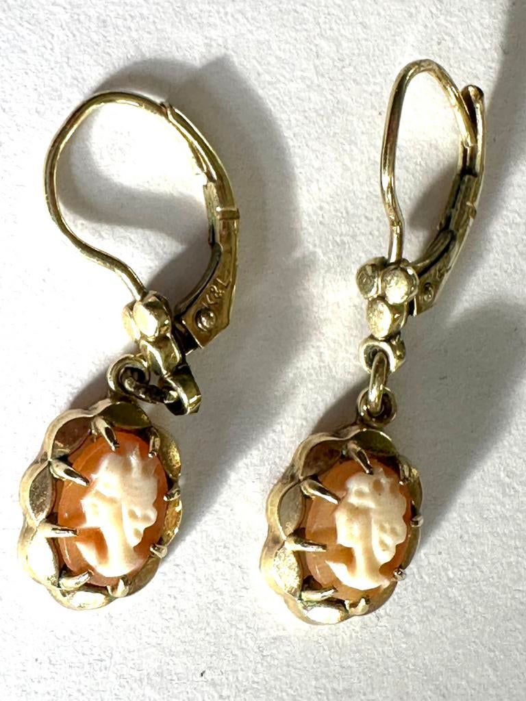Kordes Lichtenfels vintage vergulde camee oorbellen, Overige materialen, Verzenden, Goud, Hangers
