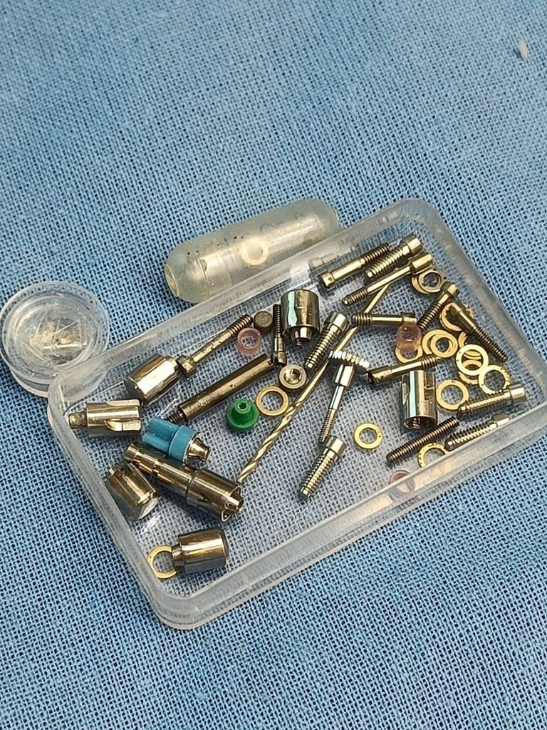 Tandtechniek Implantaat Onderdelen, Ophalen of Verzenden