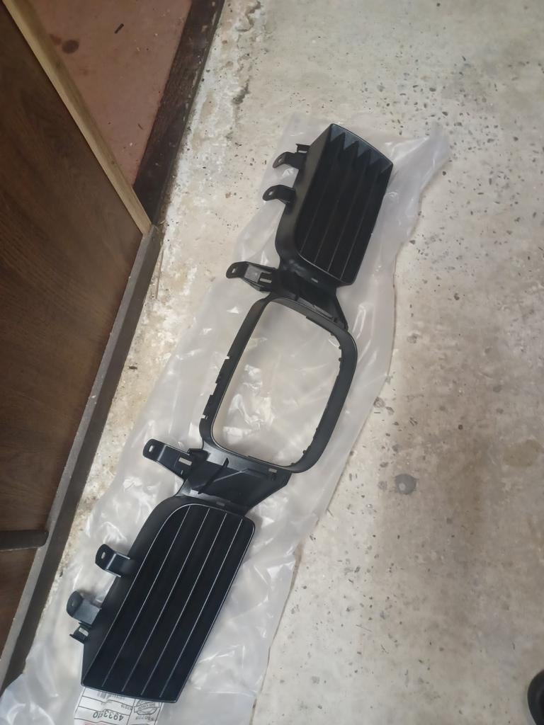 Nieuwe Grill Seat Leon Topsport, Voor, Nieuw, Ophalen of Verzenden, Bumper