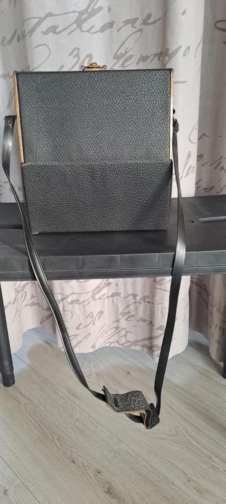 Eumig filmcamera vienette 3, Ophalen