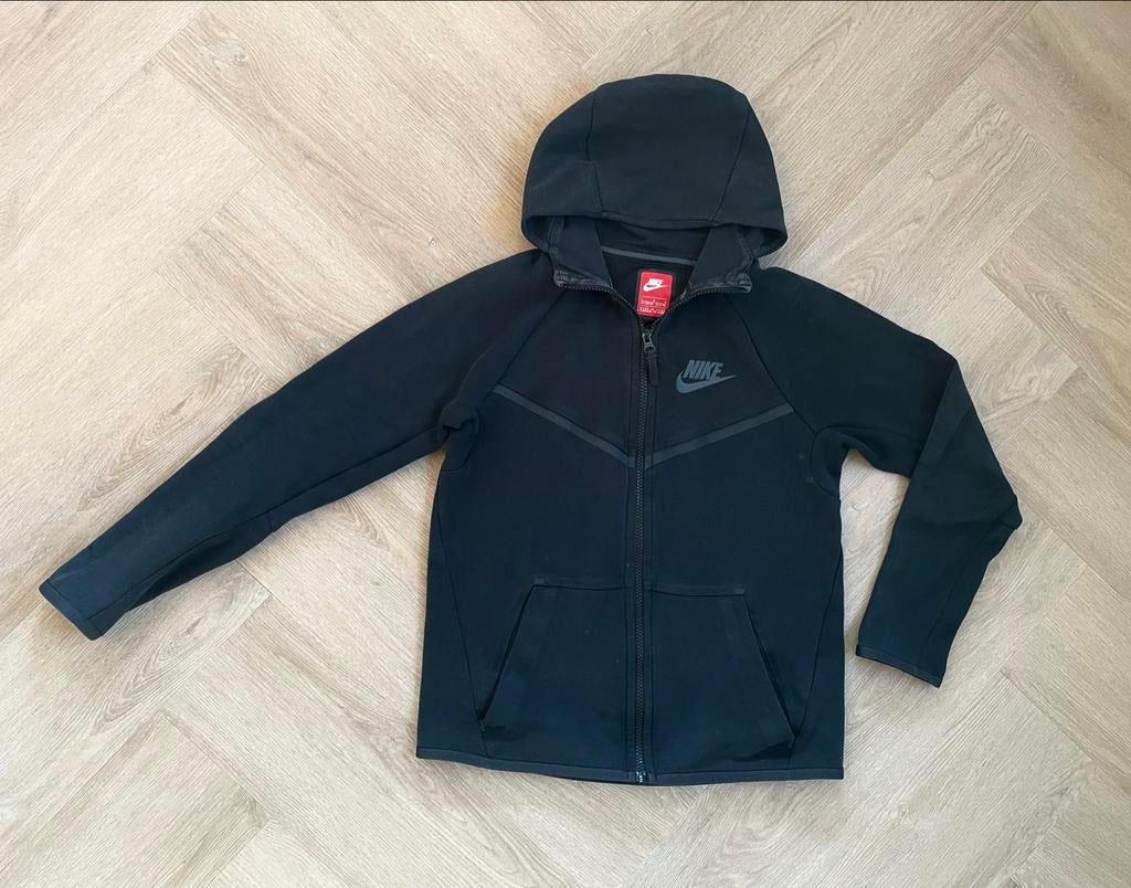 Nike zwart Vest maat 146, Verzenden, Jongen of Meisje, Trui of Vest, Zo goed als nieuw