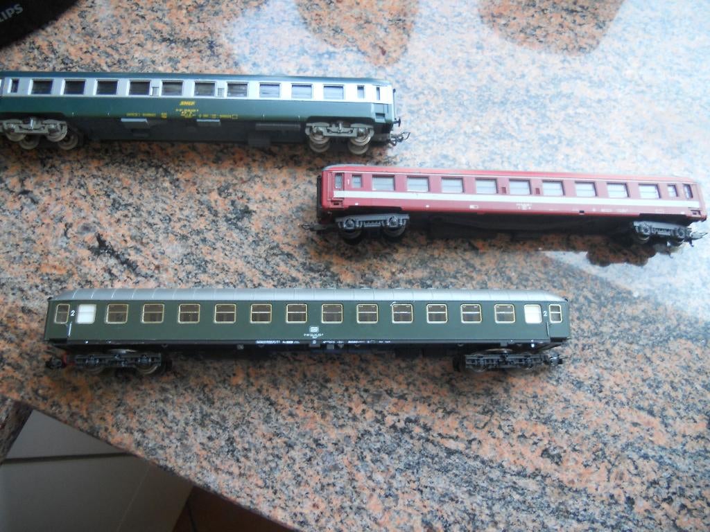 Drie D trein wagons, Gelijkstroom, Wagon, Ophalen of Verzenden, Zo goed als nieuw