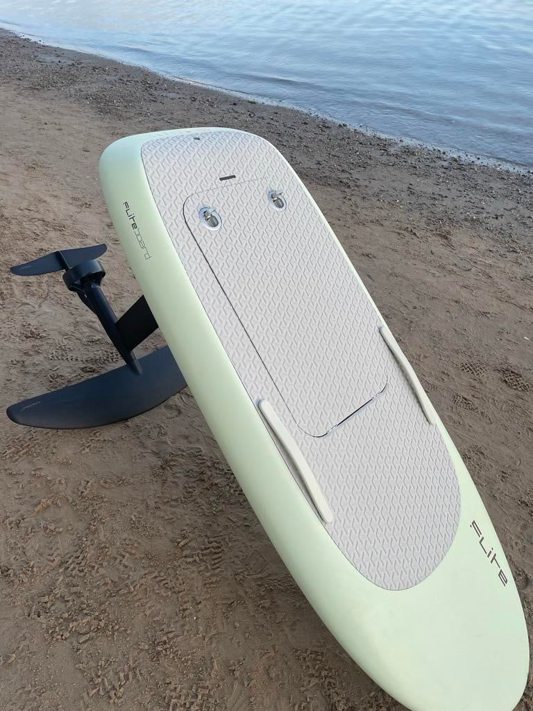 Fliteboard Series 5 Fibreglass Yuzu - Topstaat!, Ophalen of Verzenden, Zo goed als nieuw