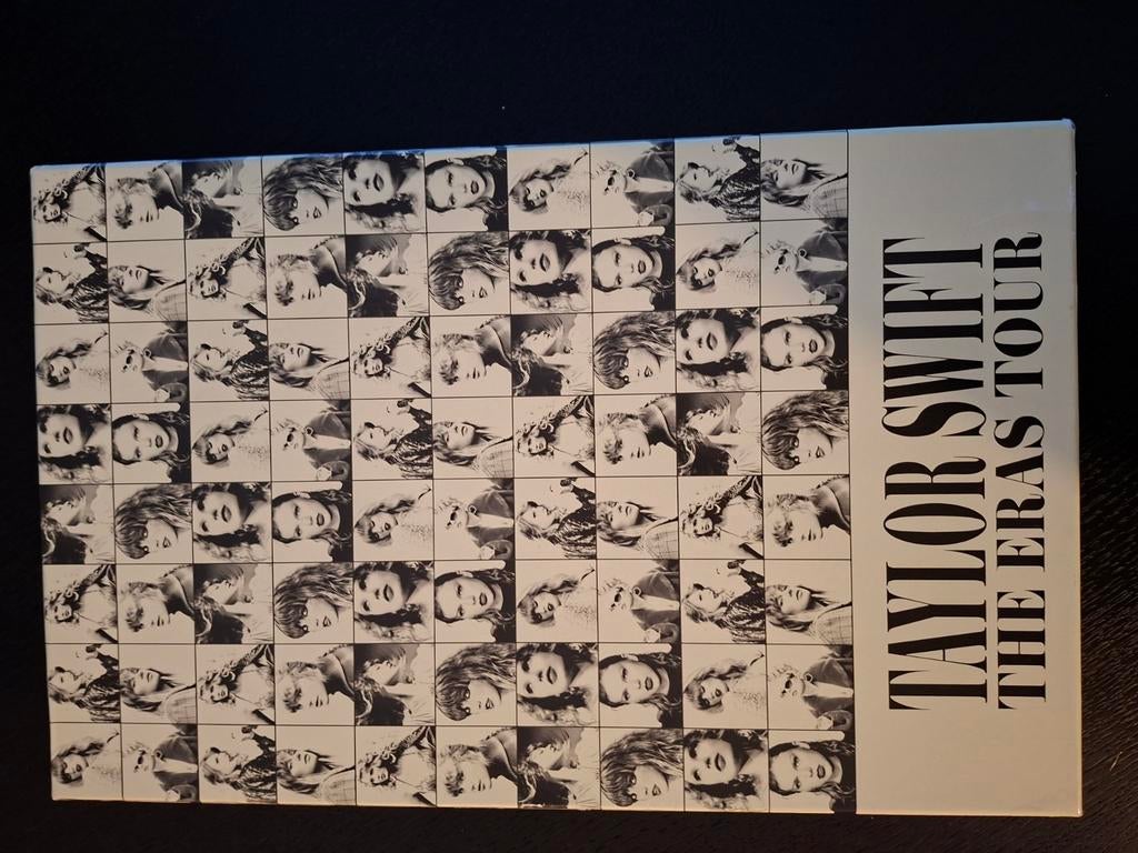 Taylor Swift Eras tour vip box, Verzamelen, Muziek, Artiesten en Beroemdheden, Ophalen of Verzenden, Zo goed als nieuw