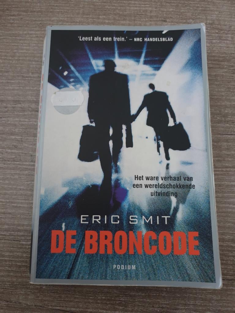 De Broncode - Eric Smit, Ophalen of Verzenden, Gelezen