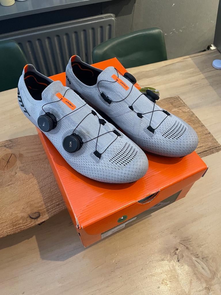 DMT KR0 raceschoenen [meerdere maten!], Ophalen, Nieuw, Info@kolkmanzijdewind.nl, Havenstraat 38