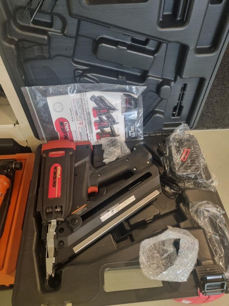 Dutack Pro tacker in koffer, Ophalen of Verzenden, Zo goed als nieuw