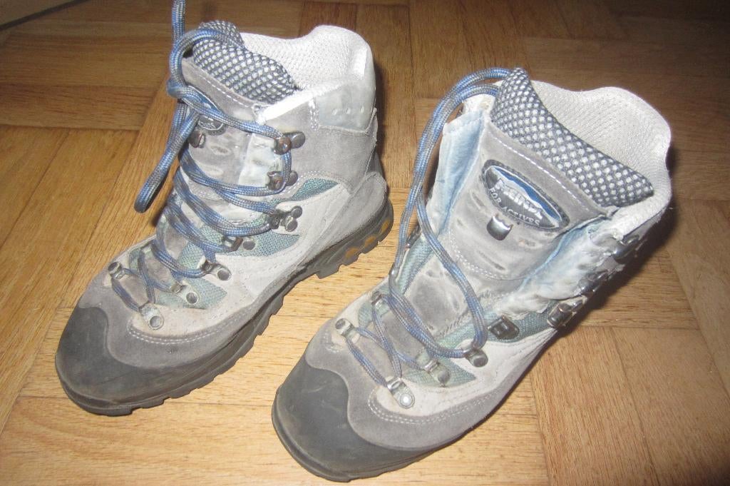 Meindl bergschoen - maat 39 /  5,5, Sport en Fitness, Bergsport en Wandelen, Ophalen of Verzenden, Zo goed als nieuw, Schoenen