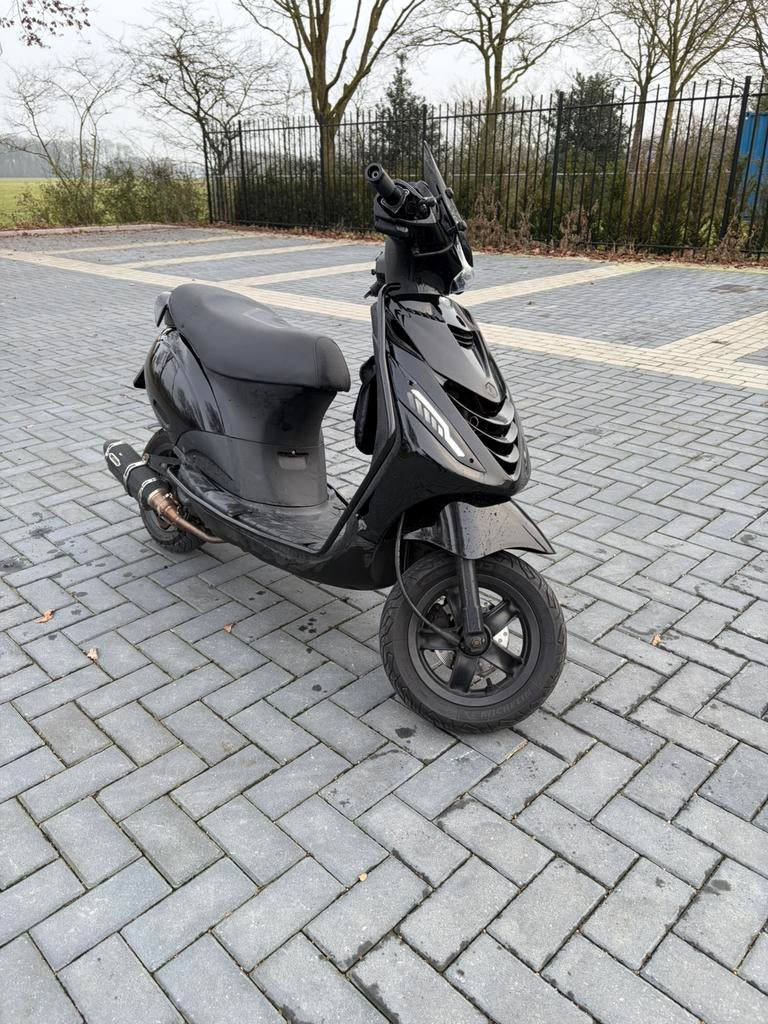 Piaggio zip 80cc (full malossi) Blauwe plaat, Fietsen en Brommers, Scooters | Piaggio, Ophalen, Zo goed als nieuw, Benzine, Zip