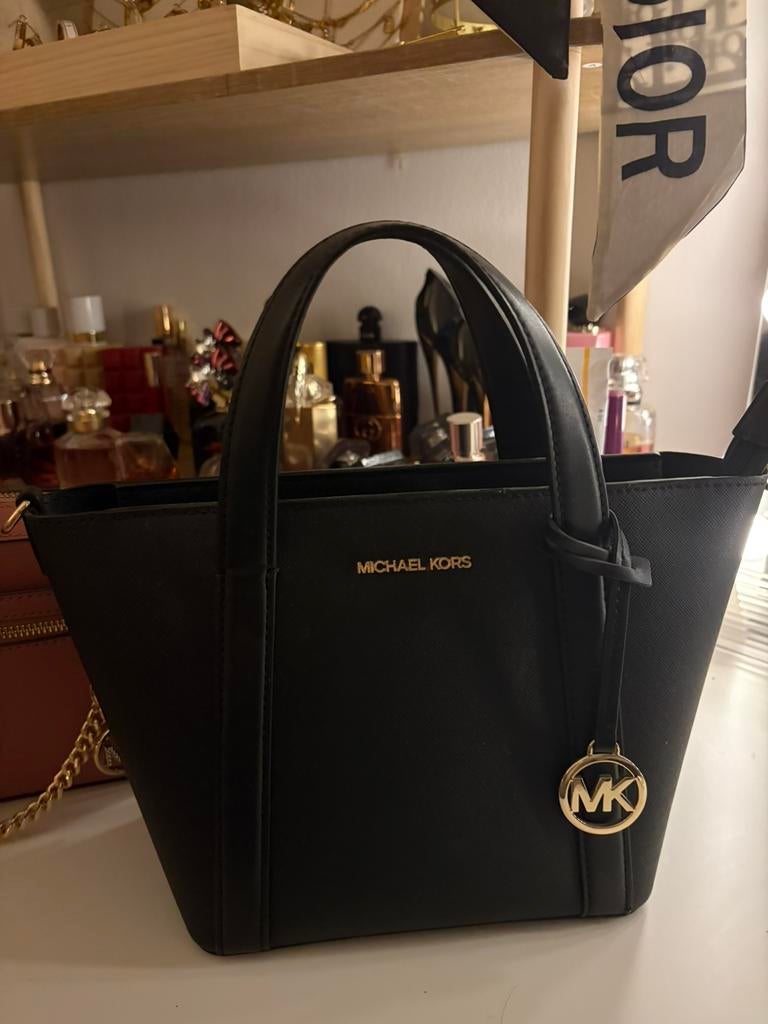 Michael kors tas orgineel kaartjes aanwezig, Ophalen of Verzenden, Zo goed als nieuw, Zwart, Handtas