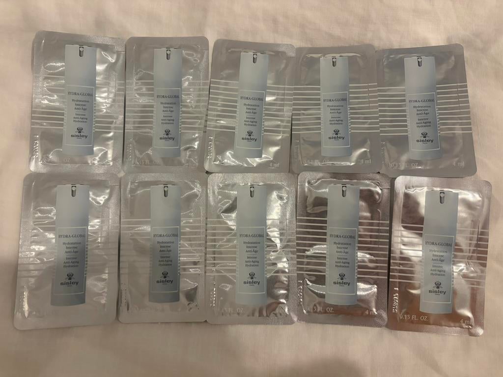 SISLEY HYDRA GLOBAL INTENSE 10x4 ML SACHETS 40ML NIEUW!, Verzenden, Nieuw, Gehele gezicht