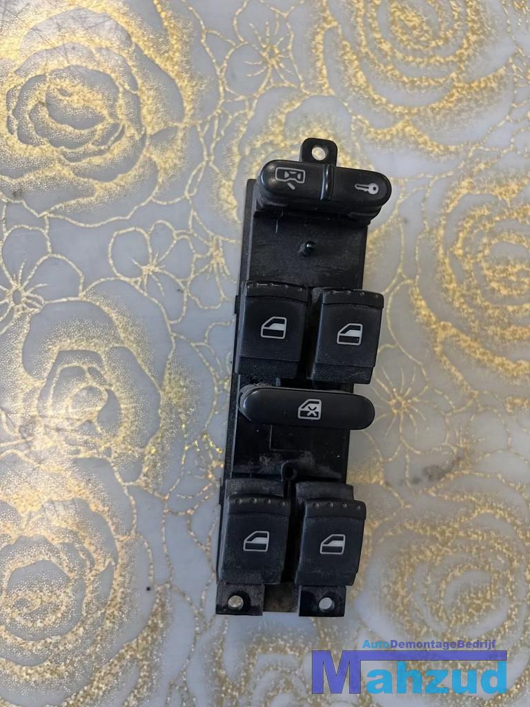 SEAT LEON 1 Raam schakelaar links voor 1999-2006, Auto-onderdelen, Gebruikt, Autovia A-2, Km 585 585
08760  Martorell, ES, Ophalen of Verzenden