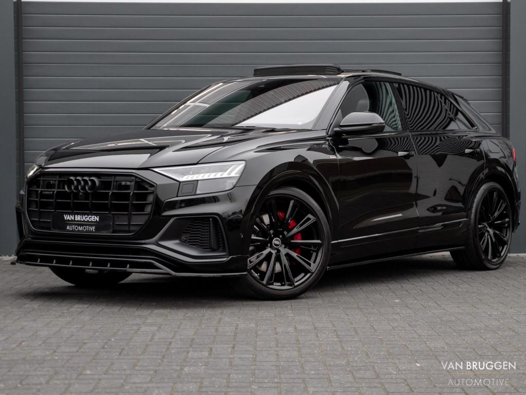 Audi Q8 55 TFSI e quattro S-Line Pano B&O+ RS-Stoelen Alcant, Automaat, Gebruikt, 2995 cc, Zwart