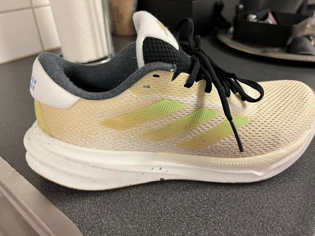 Adidas loopschoenen, Ophalen of Verzenden, Zo goed als nieuw, Hardloopschoenen, Adidas