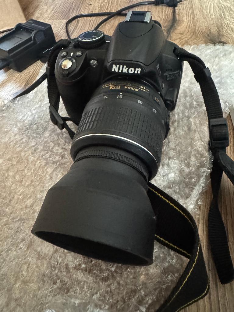Nikon D3100 met 18-55mm lens Spiegelreflex Camera, Spiegelreflex, Ophalen of Verzenden, Zo goed als nieuw, Nikon