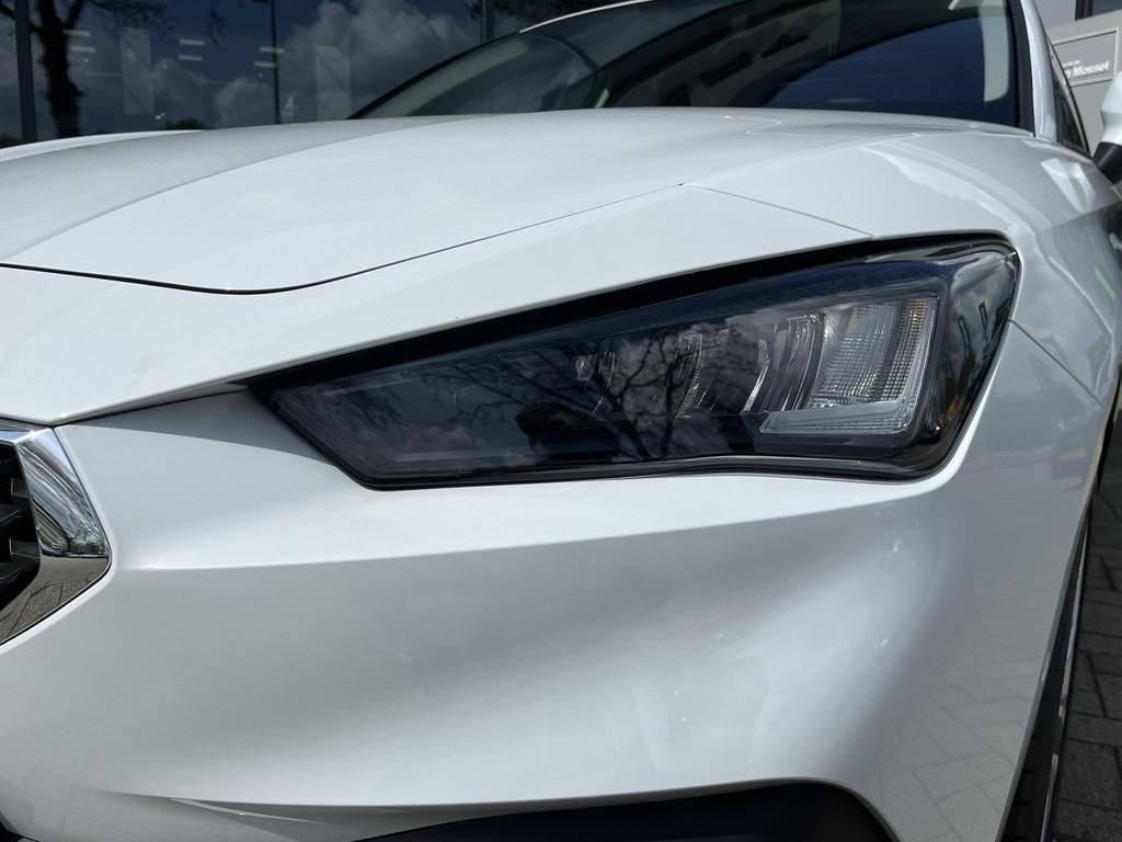 SEAT Leon Sportstourer 1.5 TSI Style Business Intense 115 PK, Voorwielaandrijving, Stof, 1498 cc, 4 cilinders