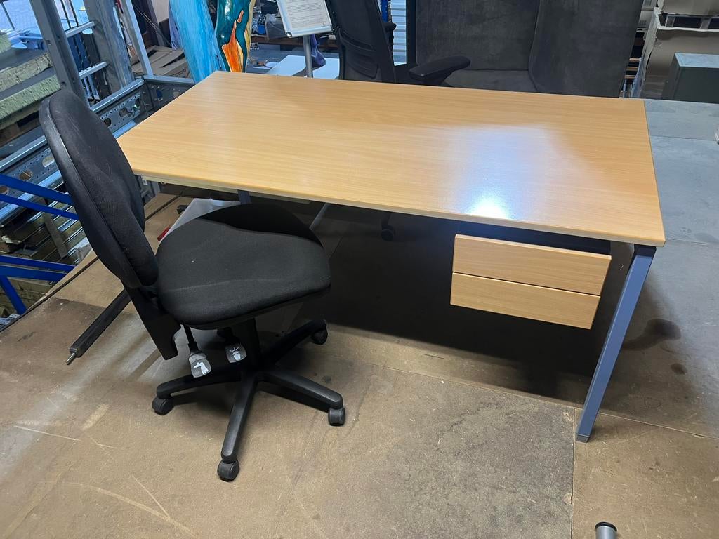 Vintage bureau 150x75 Marko Eromes + bureaustoel, Huis en Inrichting, Bureaus, Ophalen of Verzenden, Gebruikt