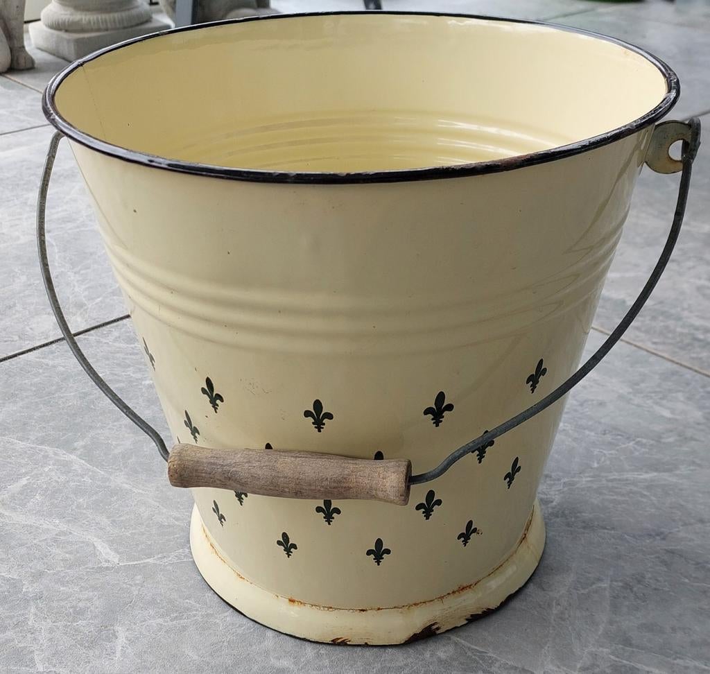 Gele vintage emmer met fleur de lis, Ophalen