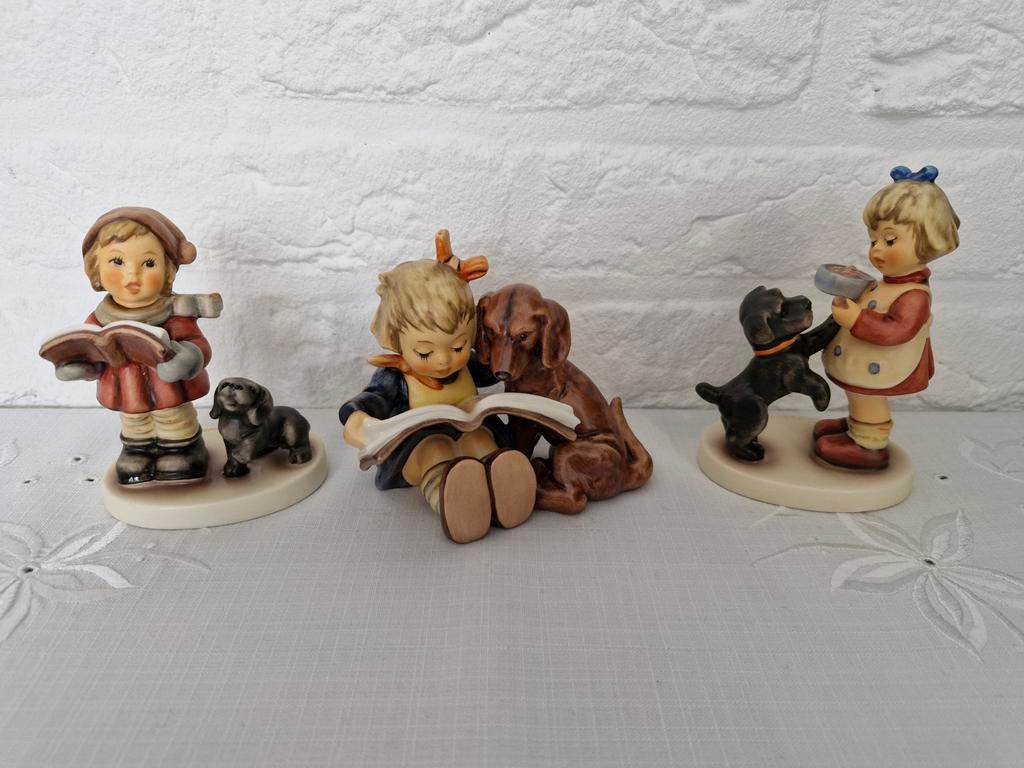 Hummel Goebel beeldjes met hond, Ophalen of Verzenden, Zo goed als nieuw, Hummel