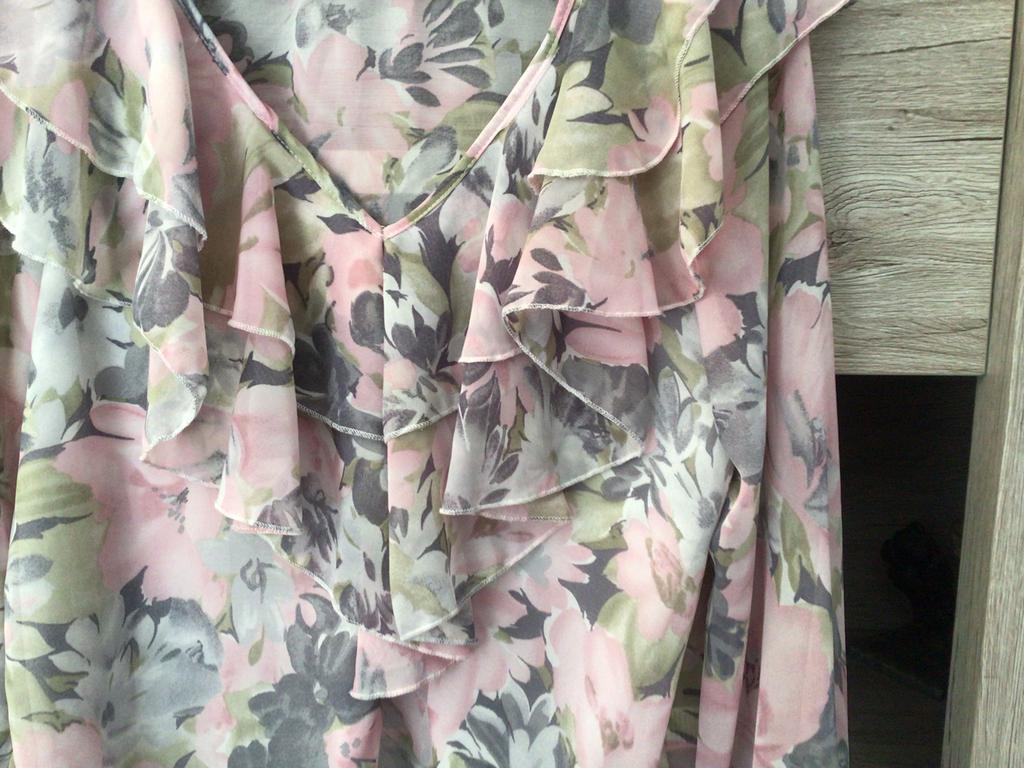 Leuke ruffle blouse, Ophalen of Verzenden, Zo goed als nieuw