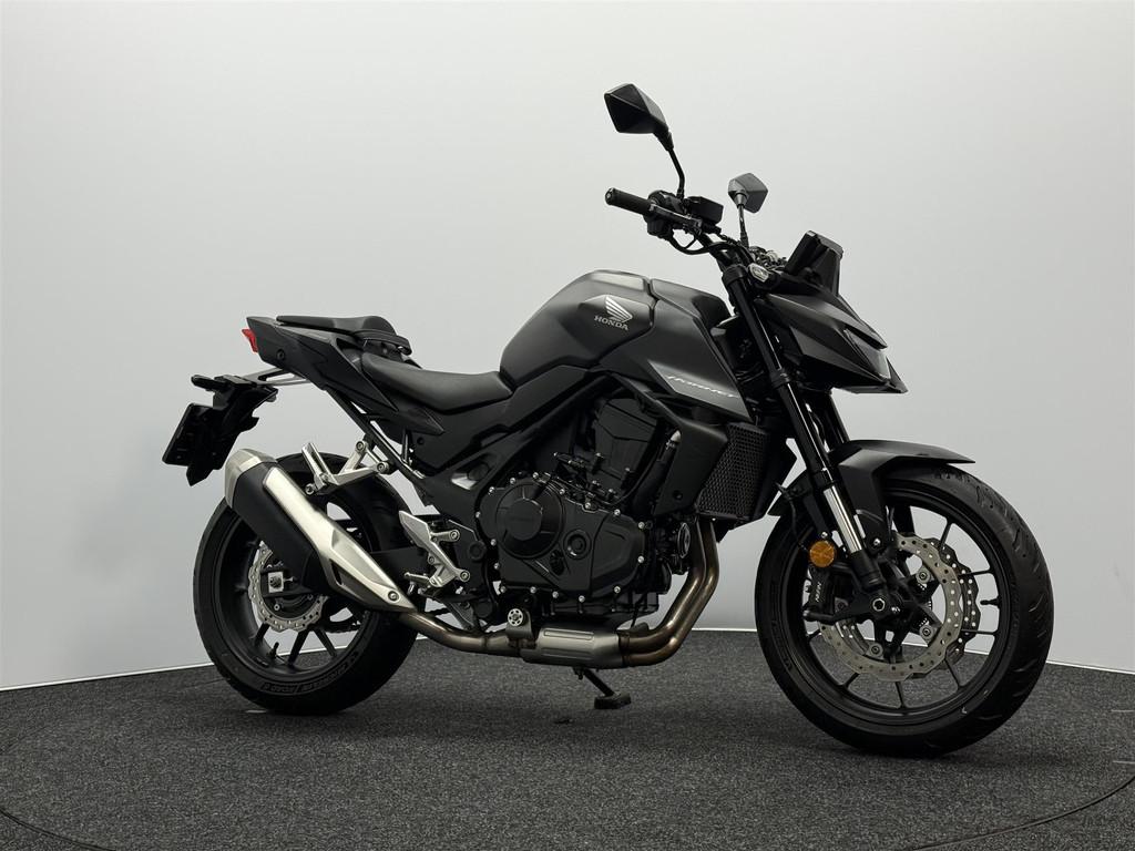 Honda CB 750 HORNET - foto 2