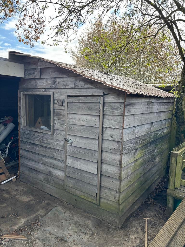 Houten huisje met metalen dak, Minder dan 250 cm, Tuinhuis, Ophalen of Verzenden, 2 ramen