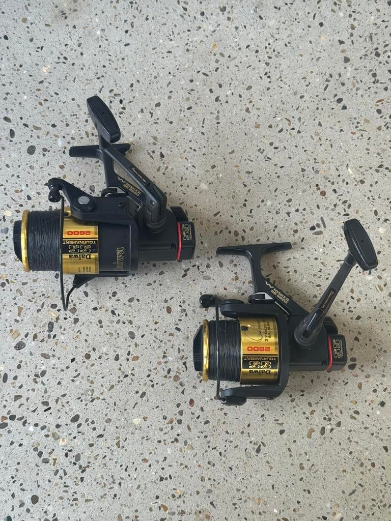 2x Daiwa Whisker SS 2600 !!!beiden met defect!!!, Watersport en Boten, Ophalen of Verzenden, Gebruikt, Molen