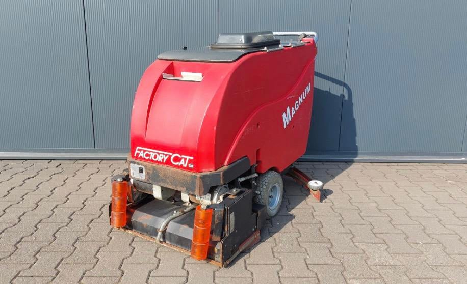 Factory Cat Magnum 27-C Schrobmachine